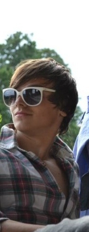 My ex; he looks like Louis T a lil bit!Love it!xx
