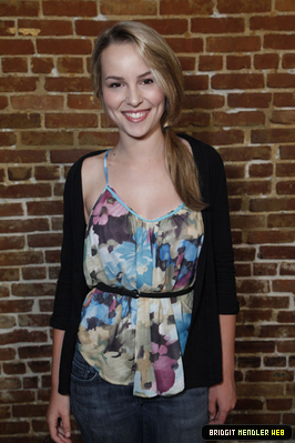 normal_bridgit-mendler-003