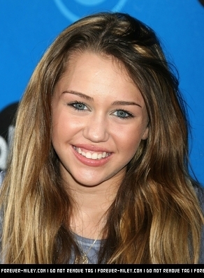 normal_01139_Celebrity_City_Miley_Cyrus_007_002_122_596lo - ABC All Star Party - July 19 2006