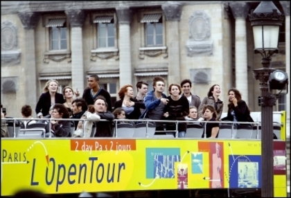 Filming LOL in Paris. xD (204)