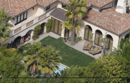 Miley Cyrus - Cyrus Family House (3)