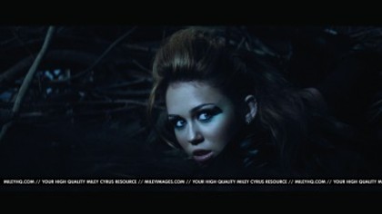 normal_001 - Cant Be Tamed Promotional Video Captures