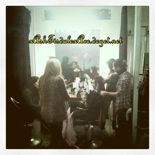 Backstage :]