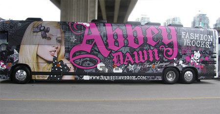 avril-tour-bus - 0 - - Hei - Hei - You