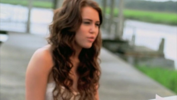 Miley Cyrus When I Look At You  screencaptures 02 (6) - miley cyrus when I look at you