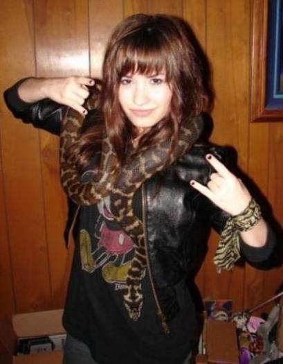 Rock On! - Lovato Girl Here