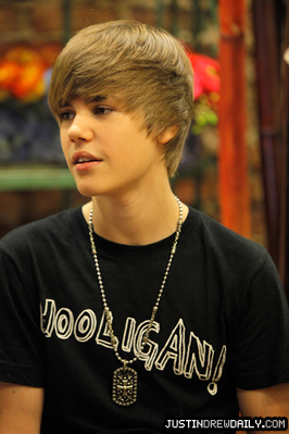  - 0 Justin Bieber