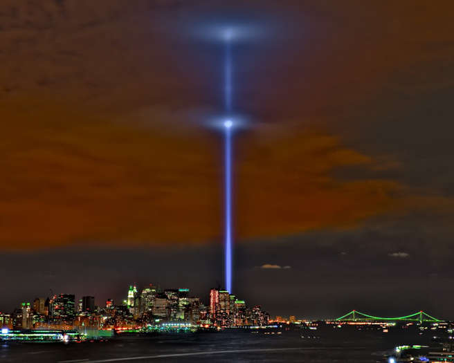 NYCWoldTradeTowerMemorial2008x