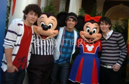 1 - 2007 Disney Channel Games