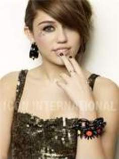 16133243_KPVBKPNLG - Sedinta foto Miley Cyrus 11