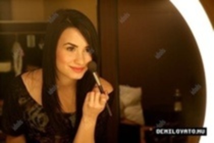 21061554_MXCBPMGTY - demi lovato rare and personal photos