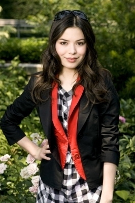 Miranda-Photoshoots-miranda-cosgrove-2366786-266-400