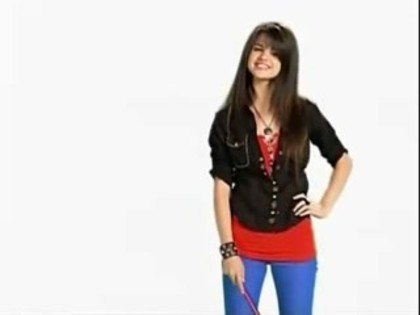 Selena-disney-intro-selena-gomez-20131280-320-240