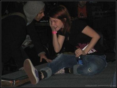 Old-Paramore-pics-paramore-11338785-454-341