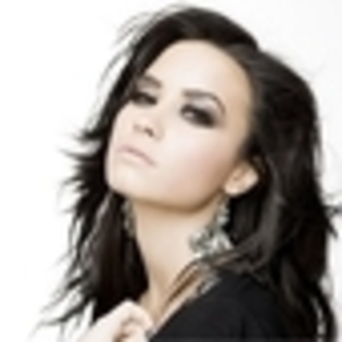 demi-lovato-887097l-thumbnail_gallery