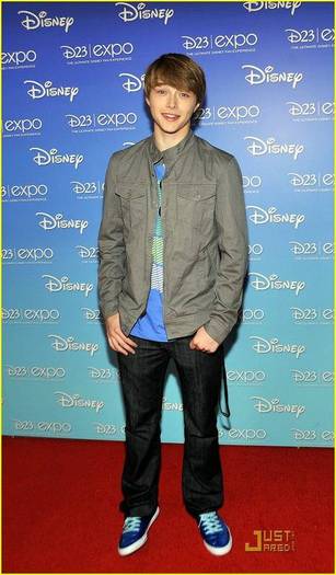 sterlingknight_net-d23expo-0002