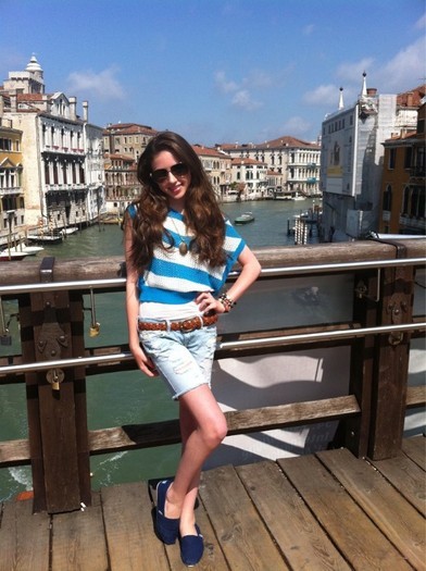 Me in Venice! I had great times! - 0-Hey