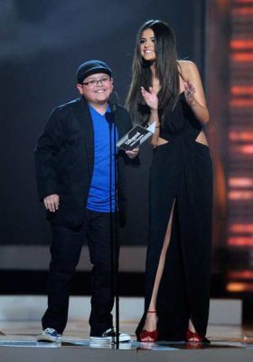 normal_049 - Selena Gomez Award Shows 2O11 May 22 Billboard Awards