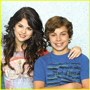 jake-taught-selena-surf