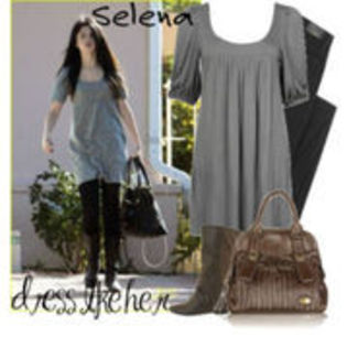 NSMQHSTYSIABFXVYCED - Selena Gomez