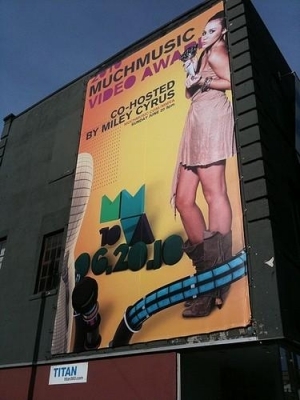 Miley Cyrus (1) - 0 Miley Cyrus-Teen Choice Awards 2010 Poster 0