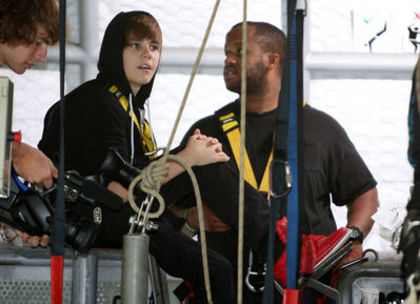 April 27th - Bungee Jumping In New Zealand (7)