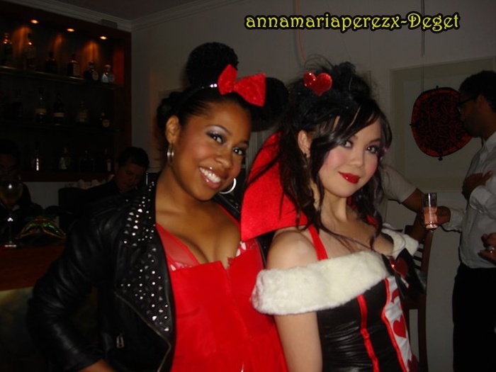 Minnie Mouse and The Queen of Hearts