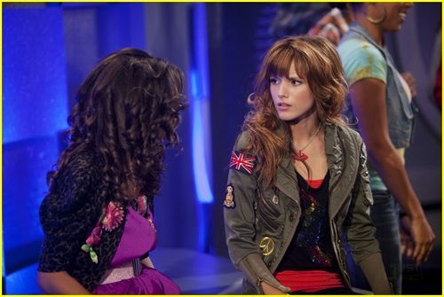 normal_bella-thorne-shake-up-promos-19