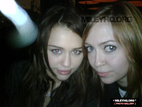 Miley Cyrus Personal Photos 001 (20)