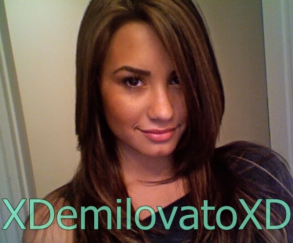 Demi-Lovato-New-Hair-Color - 0 JUST 4 Demz