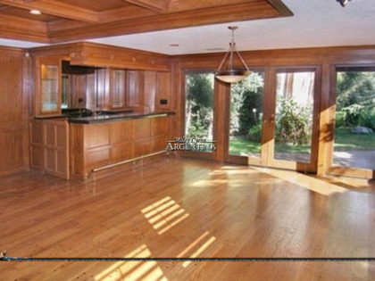 Miley Cyrus - Her new House (8)