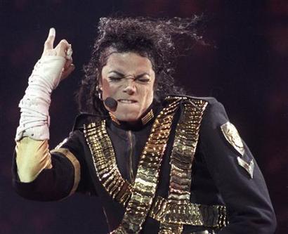 Michael%20Jackson%20Death%20Still%20Unsolved%20After%20Autopsy[1] - Michael Jackson