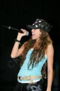 17447836_XFEVRVOHU - miley cyrus The Cheetah Girls Everlife Tour 2006 primul turneu al lui miley septembrie repetitii