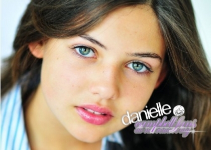 normal_daniellecampbell5~1