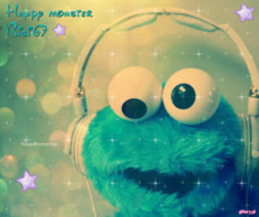 i love this pic because im a monser and i like music; :X
