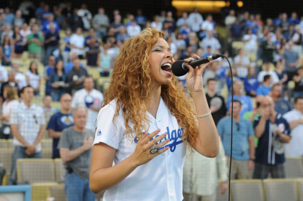 Oh hey.. just me singin for the @Dodgers