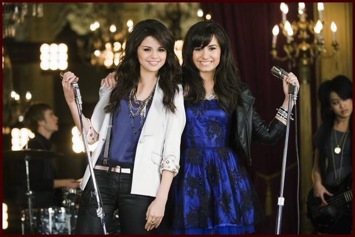 002 - Demi0_Lovato0_My0_Idol0_2_0