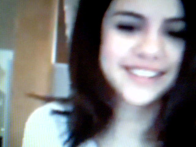 Selena Gomez Live Chat (95)