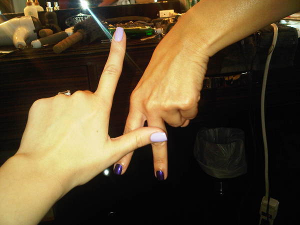 Khloe and I reppin' the purple nails for the Laker Game tonight! Let's go LA!!!