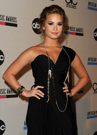 photoshoot - American Music Awards Nominations Press Conference