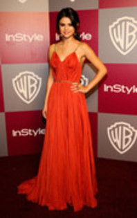 30674409_GBOTDEUKN - x selena gomez 2011 instyle-warner brothers golden globes party