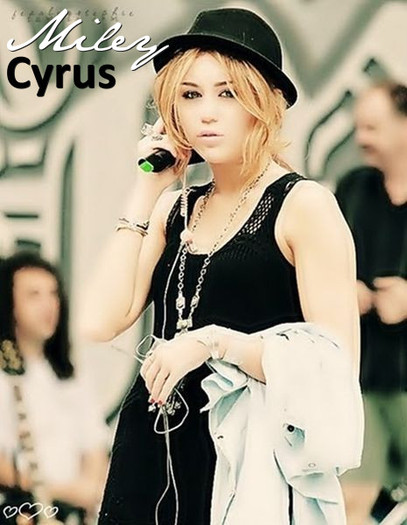 2-MileyCyrus-0-8430