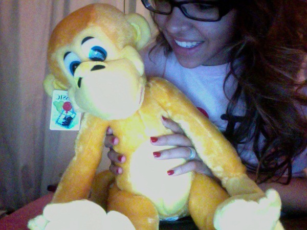 Omg!! Some guy-fans from Japan sent me this CUTE monkey stuffed animal!! haha HOW AWESOME IS THAT!! 