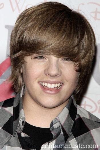 dylan_sprouse_5259296