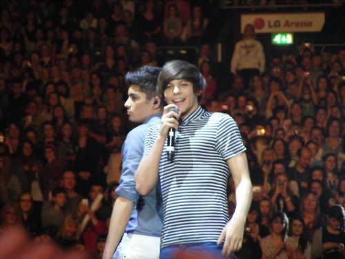 GMA005311 - x factor tour 2011