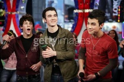 6 - MTV TRL With The Jonas Brothers