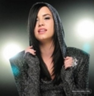 rember-december-music-video-pics-demi-lovato-8853340-118-120