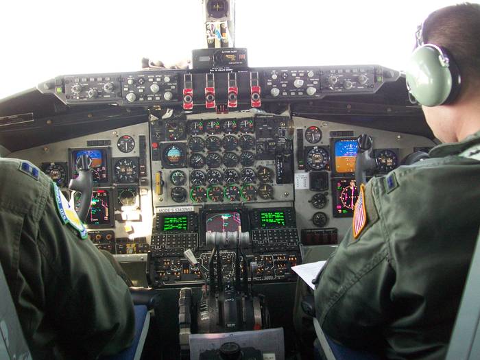 100_1451 - KC-135 Boom Operator
