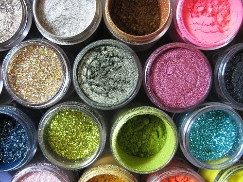glitter,colorful,mac,make,up,pigments,colors-b9368e9a63c7fb1f59f588ca9d64ef1d_h - x_Some Glitter_x