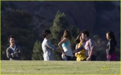 GWOISUXILXWTWYKUCST - Miley Cyrus Jonas Brother s Video Shoot video or send it on demi lovato